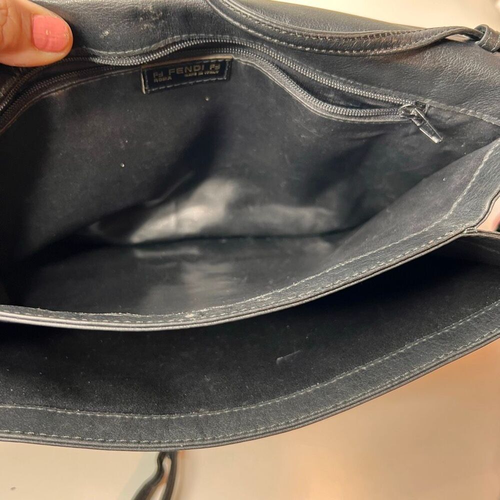 Fendi leather clutch crossbody bag, black gathered leather body with a contrasti - Picture 8 of 11